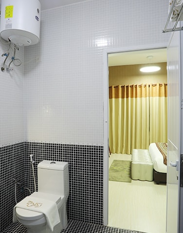 hotel-apartment-bathroom-interior-kerala